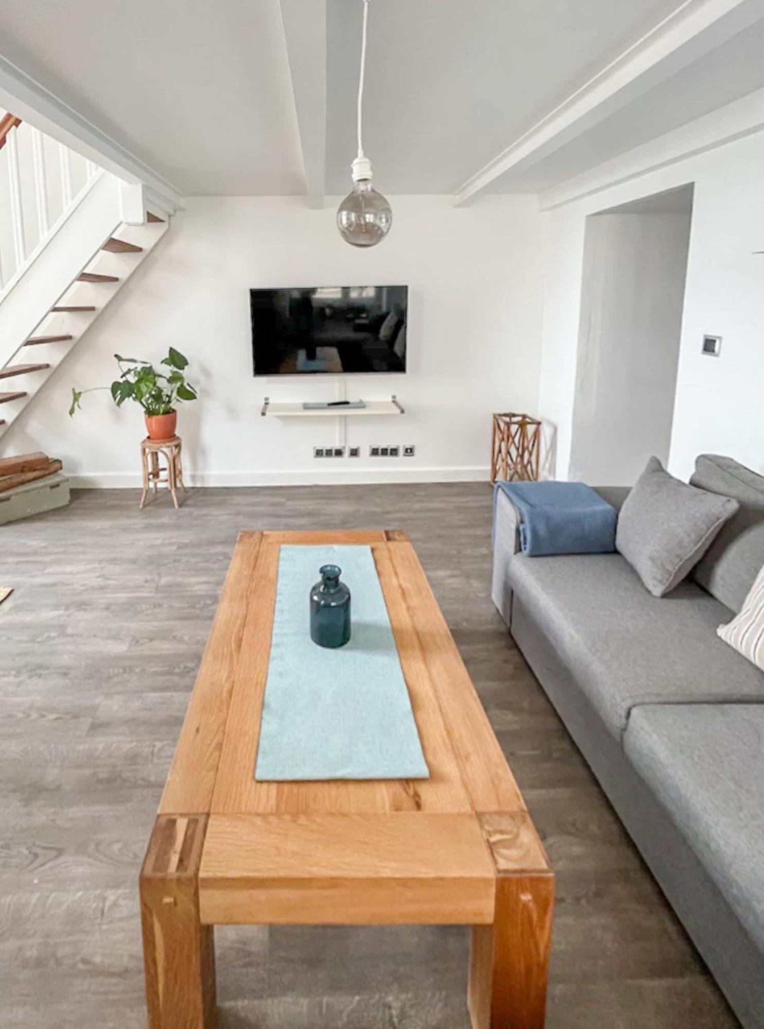 Elegant T3 Central Avec Vue Sur Le Port De Toulon Ngoại thất bức ảnh